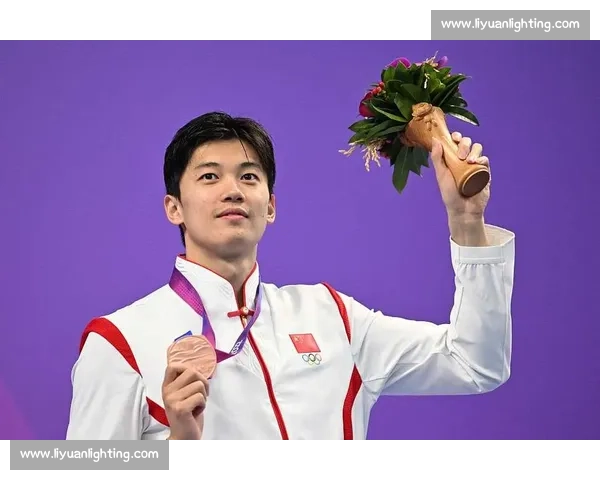 汪顺奥林匹克日挑战 10 个钻石俯卧撑成功！奥运冠军示范硬核健身